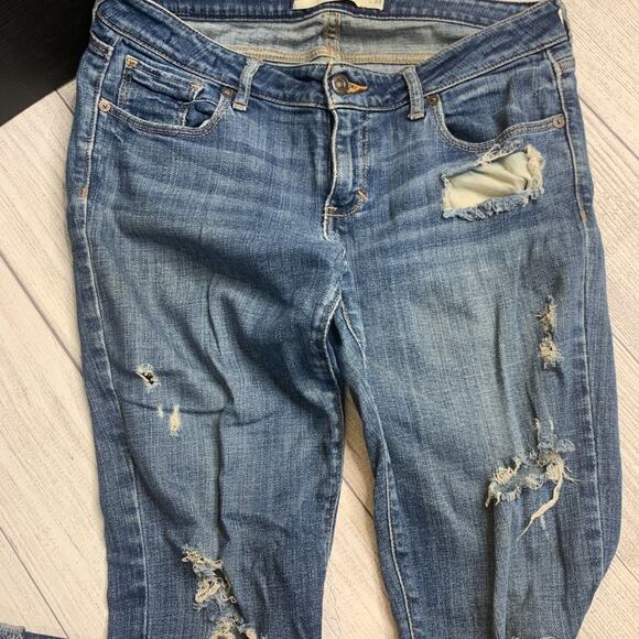 Abercrombie and Fitch Blue Distressed Straight Leg Jeans Size 6R - Picture 3 of 5